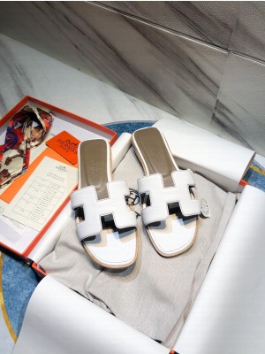 Hermes Oran Flat slippers in Togo Leather 034 2021 Collection