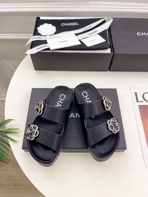 Chanel Camellia platform calf leather mules black 2025