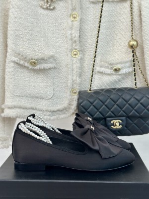 Chanel Velvet with Maxi Bow and Pearls Flat Black