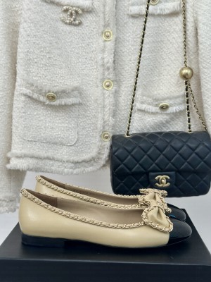 Chanel Women's 6.5cm Chain Around And Bow Flat Beige 2024