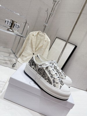 Dior Walk'n'Dior Low-top Platform Embroidered Cotton Sneakers 2023 010