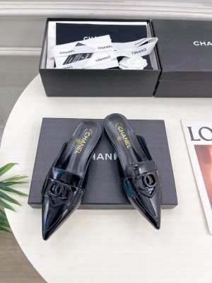 Chanel Patent Calfskin Flat Mules with CC Heart black  G46072 2025 Collection