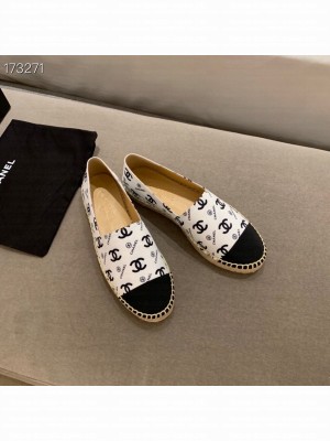 Chanel CC Logo Espadrilles Lambskin Leather Spring/Summer 2021 Collection, White/Black