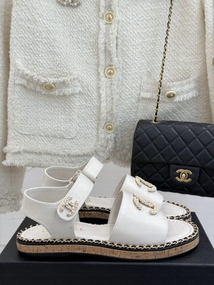 Chanel flat double C with chain sandals white leather 2025