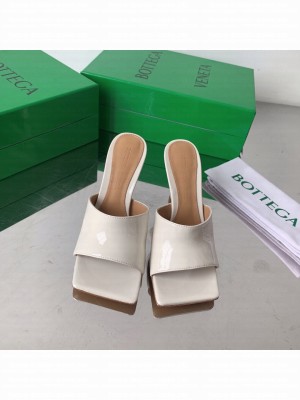 Bottega Veneta Stretch Patent Leather 9cm Mule Slide White Sandals 2022 Collection