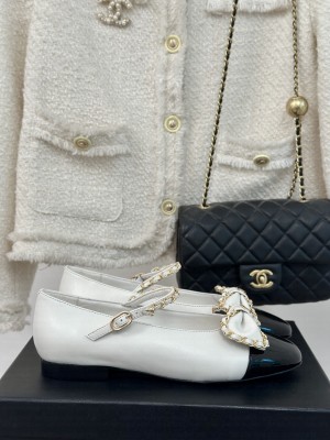 Chanel Women's Chain Around And Bow Mary Jane Flat White 2024