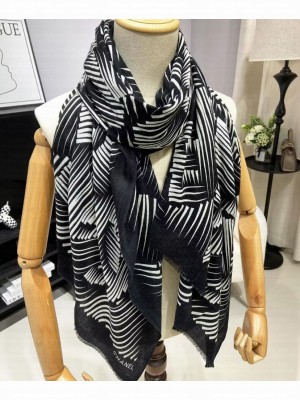 Chanel Women's Line Print Long Scarf Black