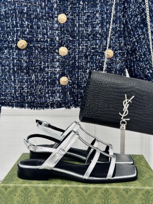 GUCCI Horsebit Slim Flat Sandals In silver