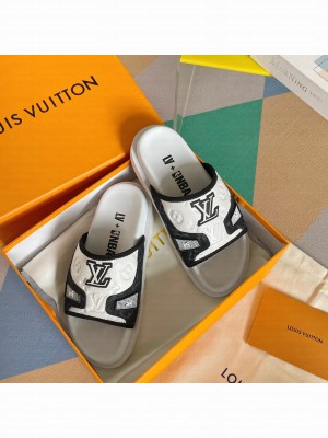 Louis Vuitton LV Unisex LV x NBA Miami Mule 011