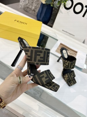 FENDI X VERSACE Mule 2022 Collection 03