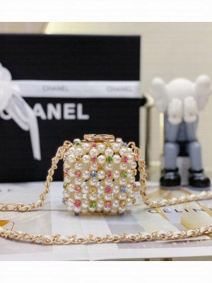Chanel 24A CLUTCH WITH CHAIN AS3769 white