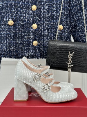 Roger Vivier Mini Très Vivier Strass Buckle Babies Pumps in silver