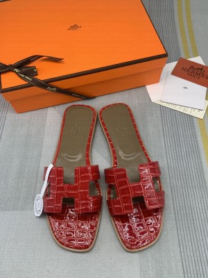 Hermes Oran Stone Embossed Leather Flat Slide Sandals 095 2022 Collection