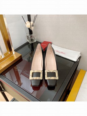 Roger Vivier 4.5cm Belle Vivier Motherpearl Buckle Pumps 08