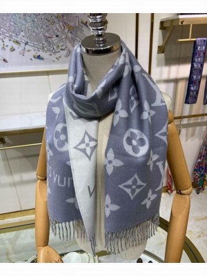 Louis Vuitton Women s LV Essential Scarf Gray