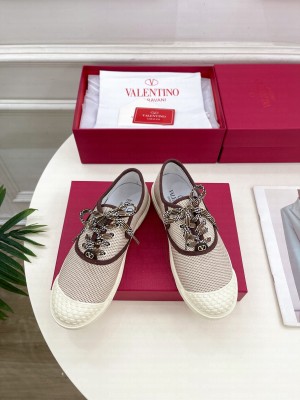 Valentino Garavani Bay By Bay sneaker in canvas Tobacco 2025