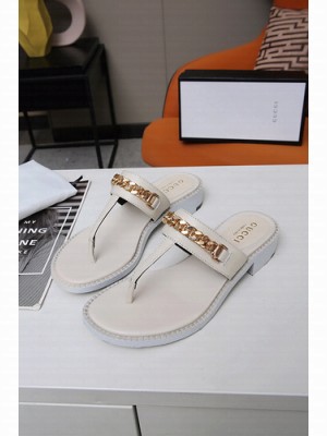 Gucci Women's thong sandal with chain White 2021 Collection 