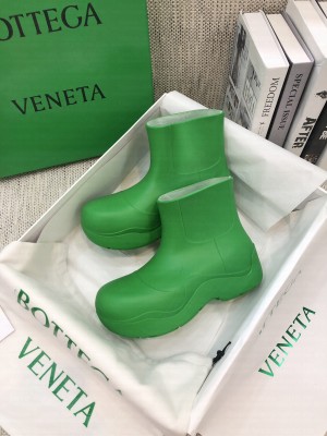 Bottega Veneta PUDDLE Biodegradable rubber Green ankle boots 2021 Collection