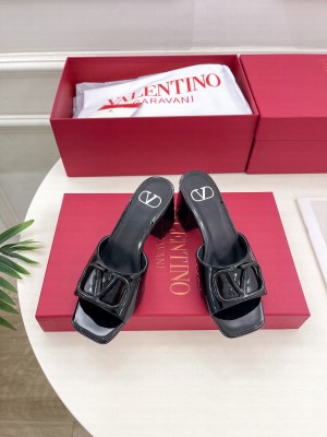 Valentino Garavani VLogo Signature 60mm patent-leather Mule sandals Black