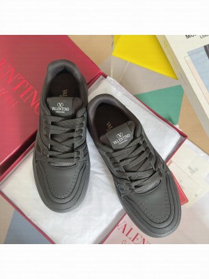 Valentino Garavani Unisex Trainer calfskin sneaker 011 2025