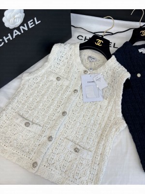 Chanel Women's Heavy Pearl Button Vest Cream
