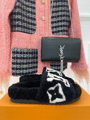 Louis Vuitton Shearling Flat Slide Sandals 2023 09