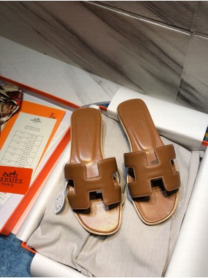 Hermes Oran Flat slippers in Box calfskin 032 2021 Collection