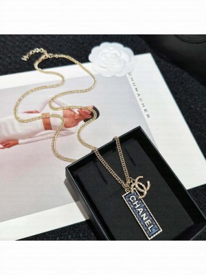 Chanel Women's Necklace ABC075