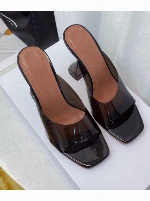 Amina Muaddi                                                                                        Lupita mule