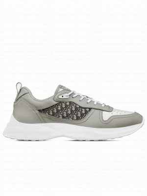 Christian Dior Men's B25 Runner Sneaker Gray