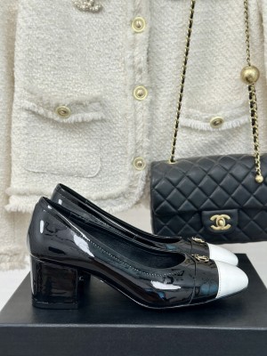 Chanel Women's 6cm Patent Leather Pumps Black