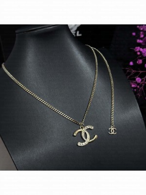 Chanel Women's Necklace ABC071