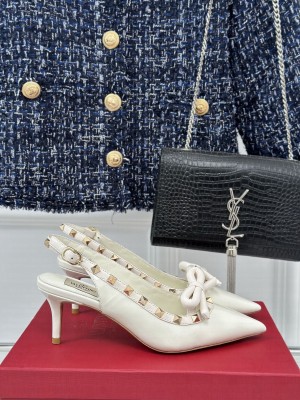 VALENTINO ROCKSTUD BOW SLINGBACK PUMP IN BLACK PATENT LEATHER WITH MATCHING STUDS 60MM