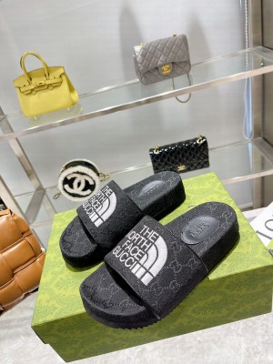 Gucci x The North Face Unisex Slippers White/Black 2022 Collection