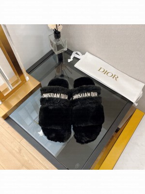 Christian Dior DIOR CHEZ MOI SLIDE Cotton Embroidery and Shearling 016