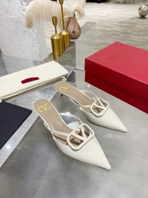 VALENTINO VLOGO SIGNATURE PATENT LEATHER MULE SANDALS 40MM WHITE 2021 Collection