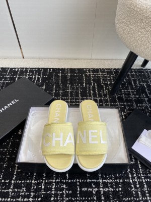 Chanel CC Logo Fabric Slide Mule 2024 014