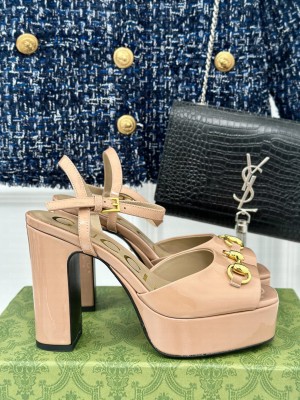 Gucci 11cm Horsebit Patent Leather Platform Sandals Beige