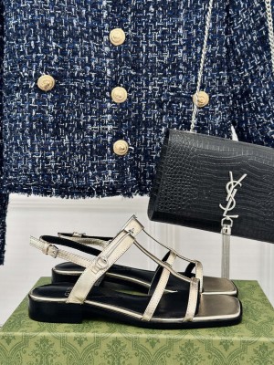 GUCCI Horsebit Slim Flat Sandals In gold