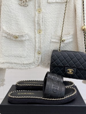 Chanel flat CC with chain black slippers 2025