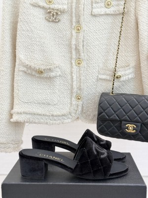 Chanel Quilted Velvet CC Logo 6cm Slide Mule Black 2025