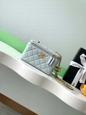 CHANEL Lambskin Vanity with Chain AP3940 Light blue