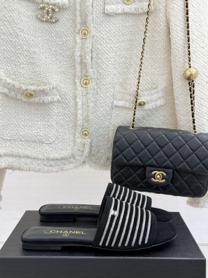 Chanel Suede With Chain Slide Mule Black 2025