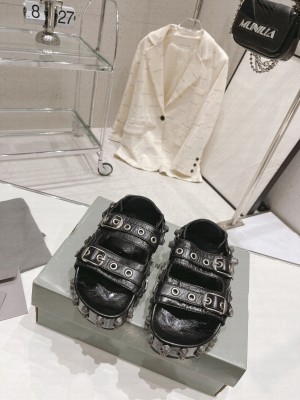 Balenciaga Cagole Flat Slide Sandals in Crinkle Shiny Leather 2023 04