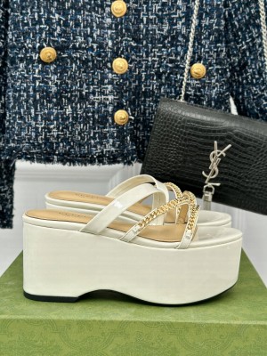Gucci Signoria 7.5cm Platform Cream Patent Leather Slide