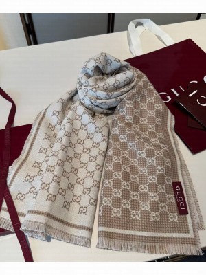 Gucci GG wool scarf