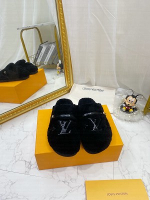 Louis Vuitton Winterbreak Shearling Comfort Flat Mules Black 2022