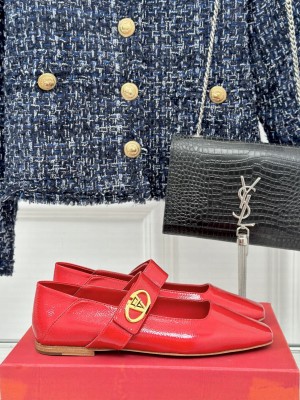 Valentino Garavani VLogo Locker Mary-Jane ballerina in calfskin Red