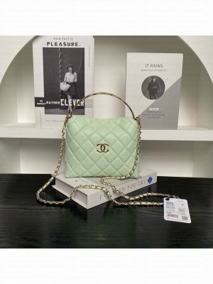 Chanel CLUTCH WITH CHAIN AP4591 light green