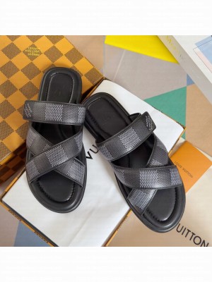 Louis Vuitton Man's LV Venice Mule 08